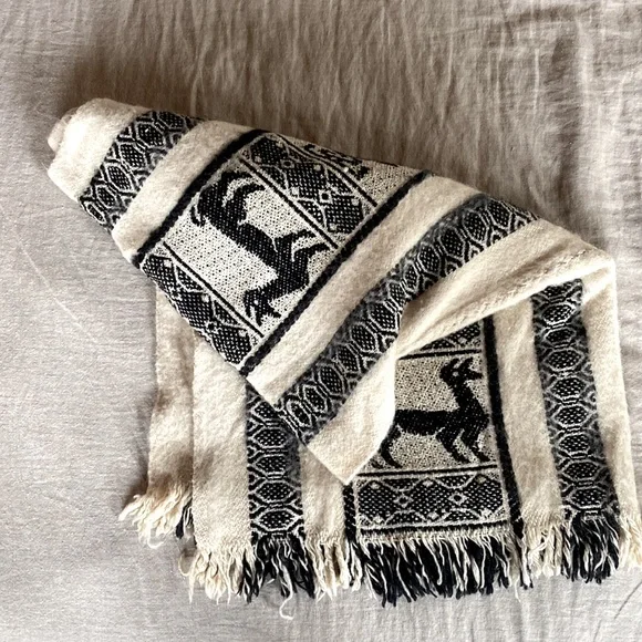 Vintage Boho Wool Poncho - Picture 5 of 5